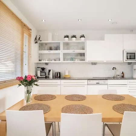 Four Bedroom Arctic Harmony *