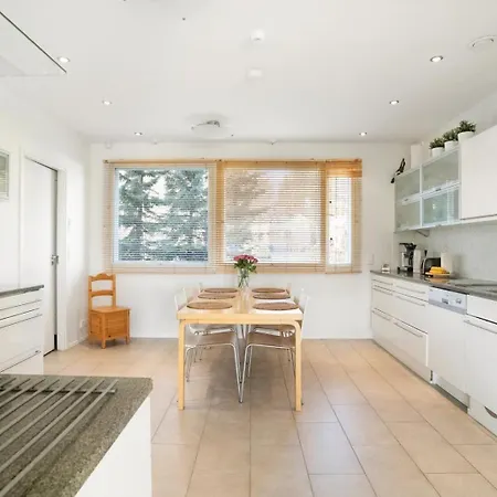 Four Bedroom Arctic Harmony Apartman