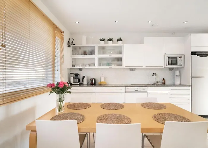 Four Bedroom Arctic Harmony *